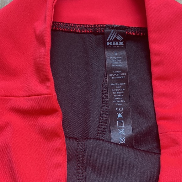 Adidas’s and Rex Yoga Biking Running Sorts Size Small - Picture 5 of 6